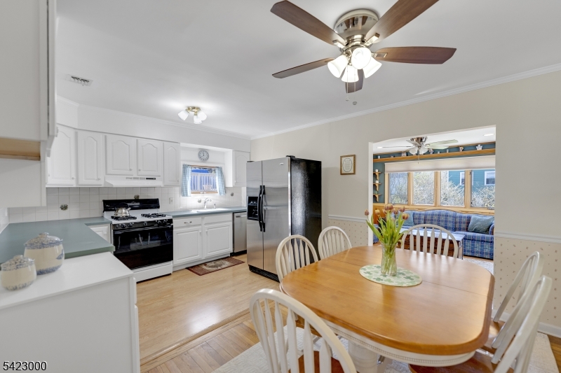 58 Phyllis Road West Orange, NJ 07052 - Photo 4 of 23