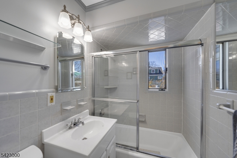 58 Phyllis Road West Orange, NJ 07052 - Photo 10 of 23