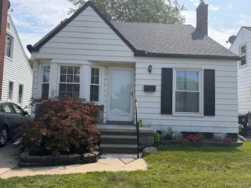 7524 Sterling Street Center Line, MI 48015 - Photo 1 of 7