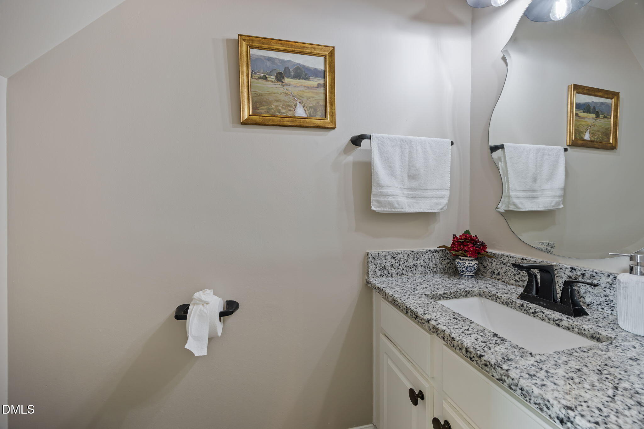 1703 Sorrell Brook Way Raleigh, NC 27609 - Photo 13 of 29 35-web-or-mls-IMG_6240