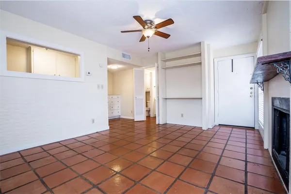 $1,175 | 110 East 37th Street, Unit 111, Austin, TX 78705