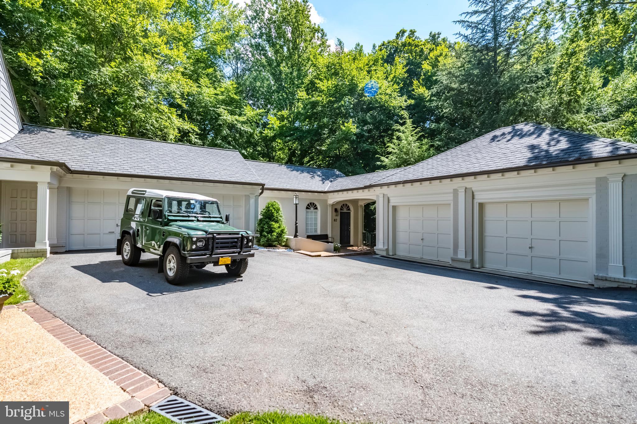 627 Potomac River Road McLean, VA 22102 - Photo 62 of 89 Garage Parking for 4 Cars + Driveways