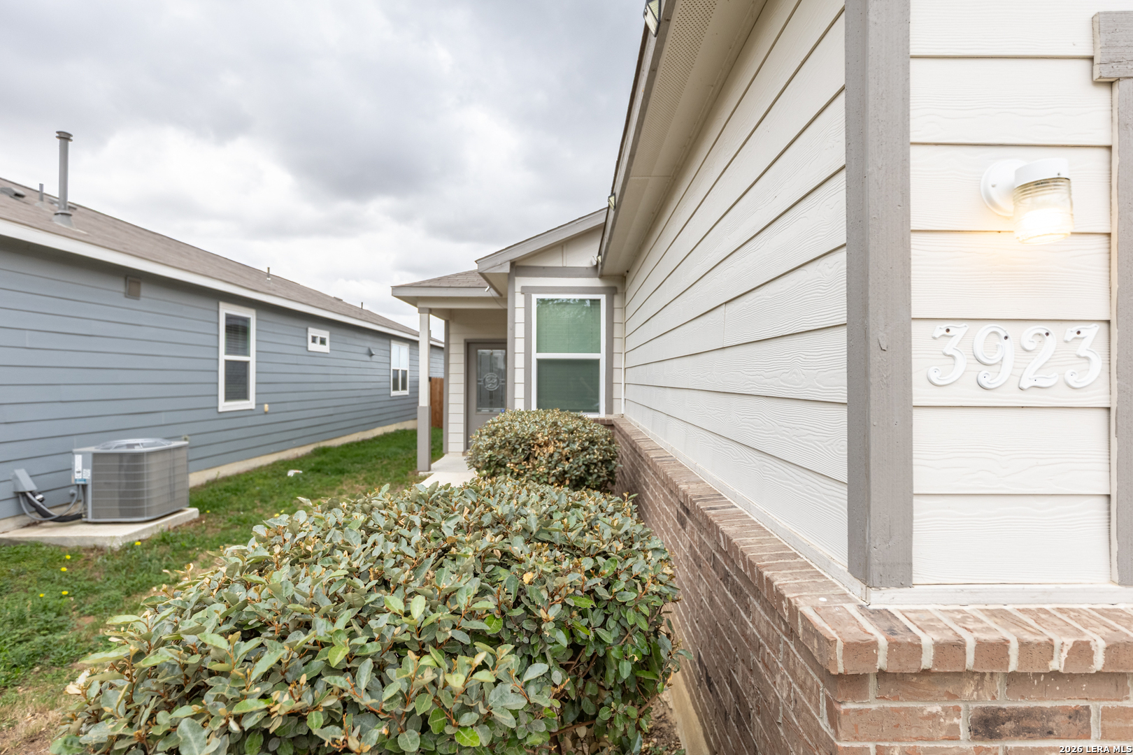 3923 Ivy Path St. Hedwig, TX 78152 - Photo 3 of 8