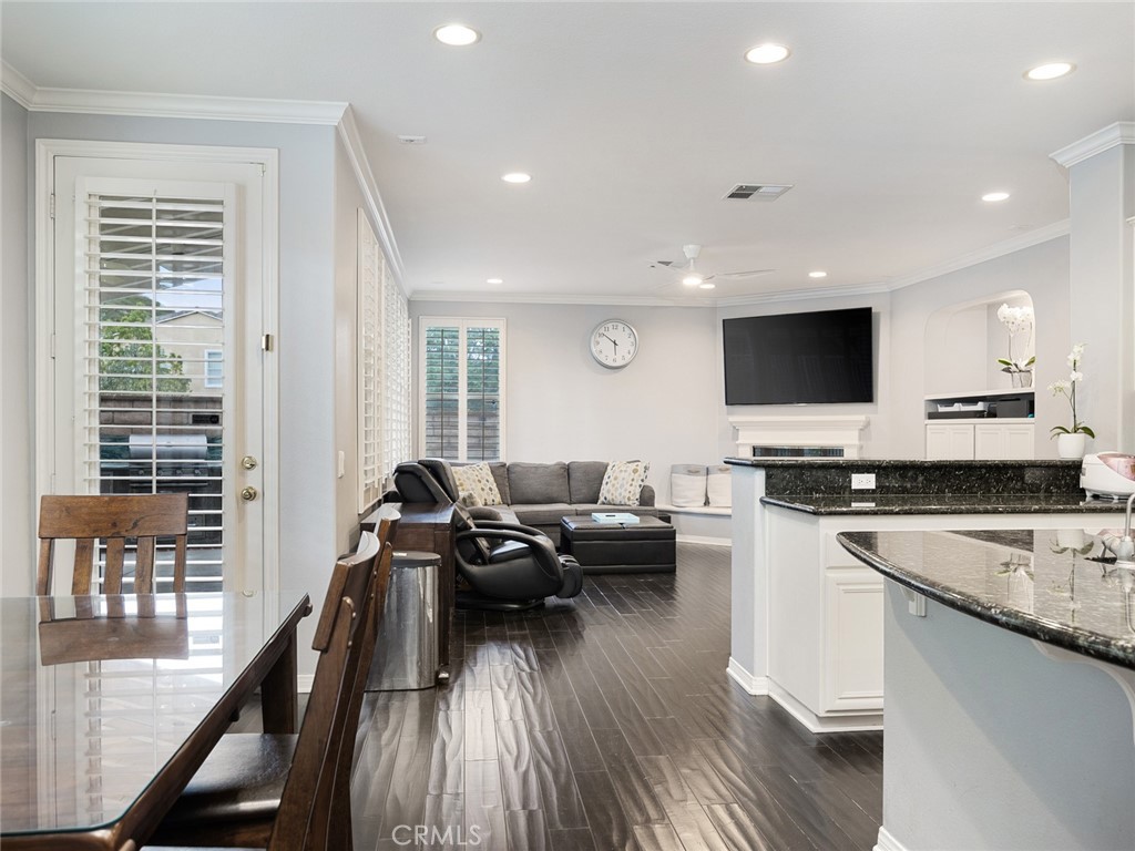 25701 Chestnut Way Stevenson Ranch, CA 91381 - Photo 19 of 63