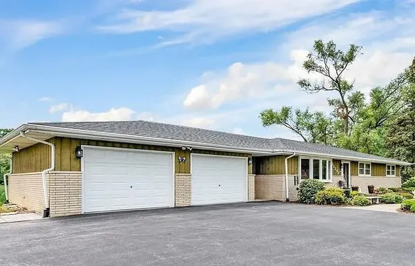 $3,500 | 11251 158th Street, Orland Park, IL 60467