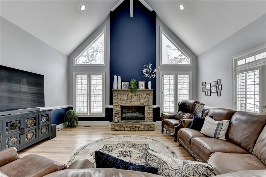 195 Stoney Ridge Drive Alpharetta, GA 30022 - Photo 3 of 63