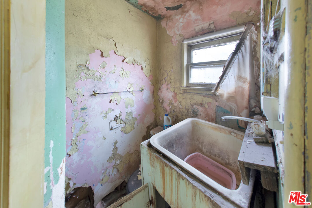 2028 East 126th Street Compton, CA 90222 - Photo 26 of 33