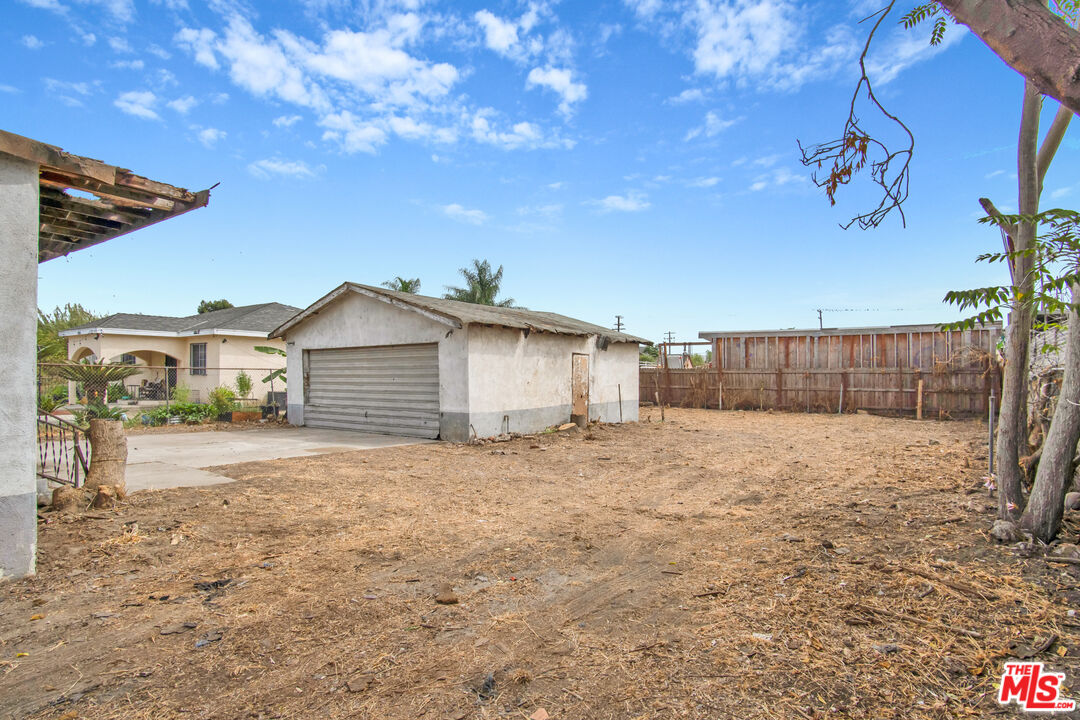 2028 East 126th Street Compton, CA 90222 - Photo 29 of 33 a view of backyard of house