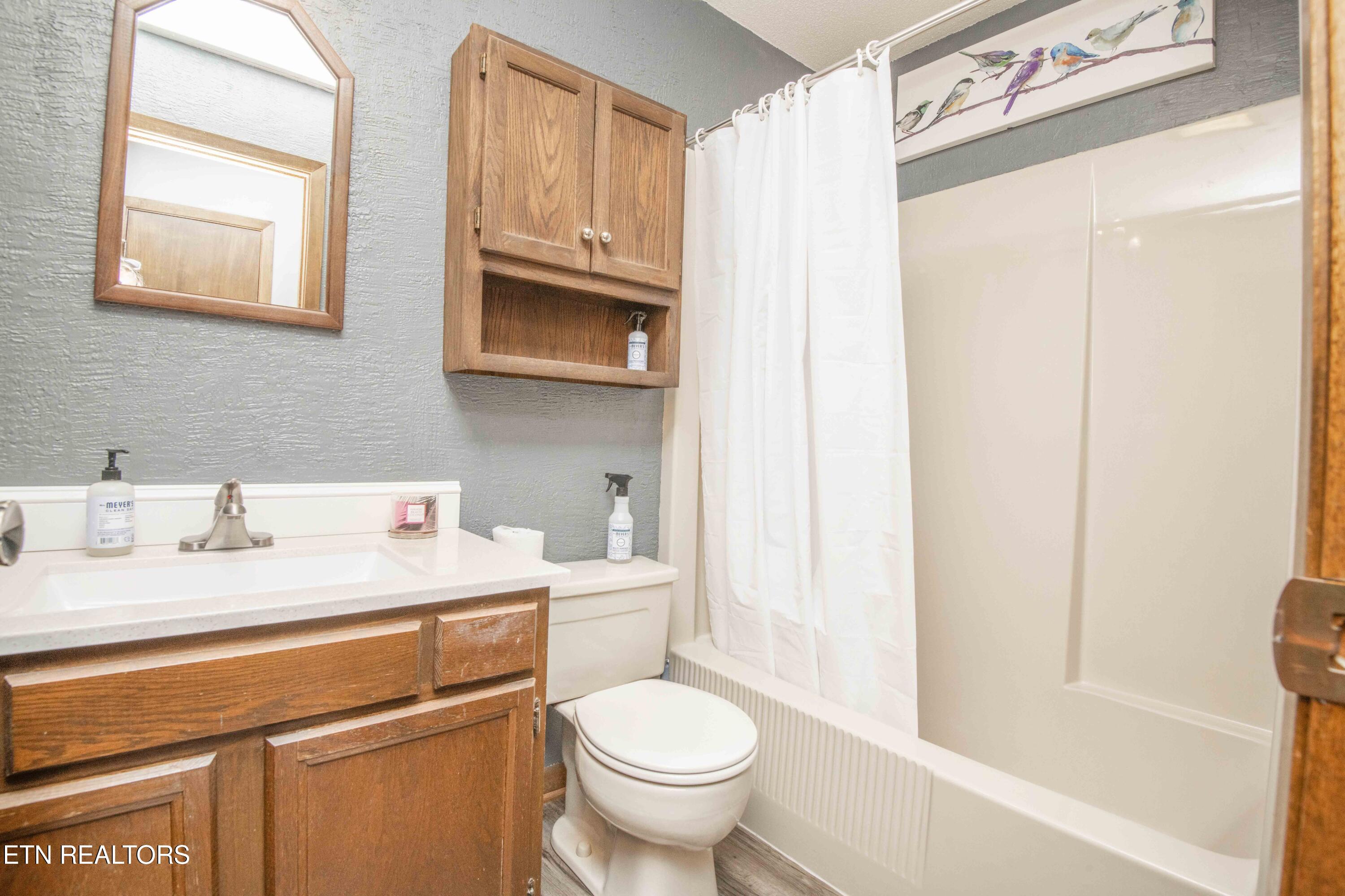 116 Stair Lane Clinton, TN 37716 - Photo 23 of 43 bath_1