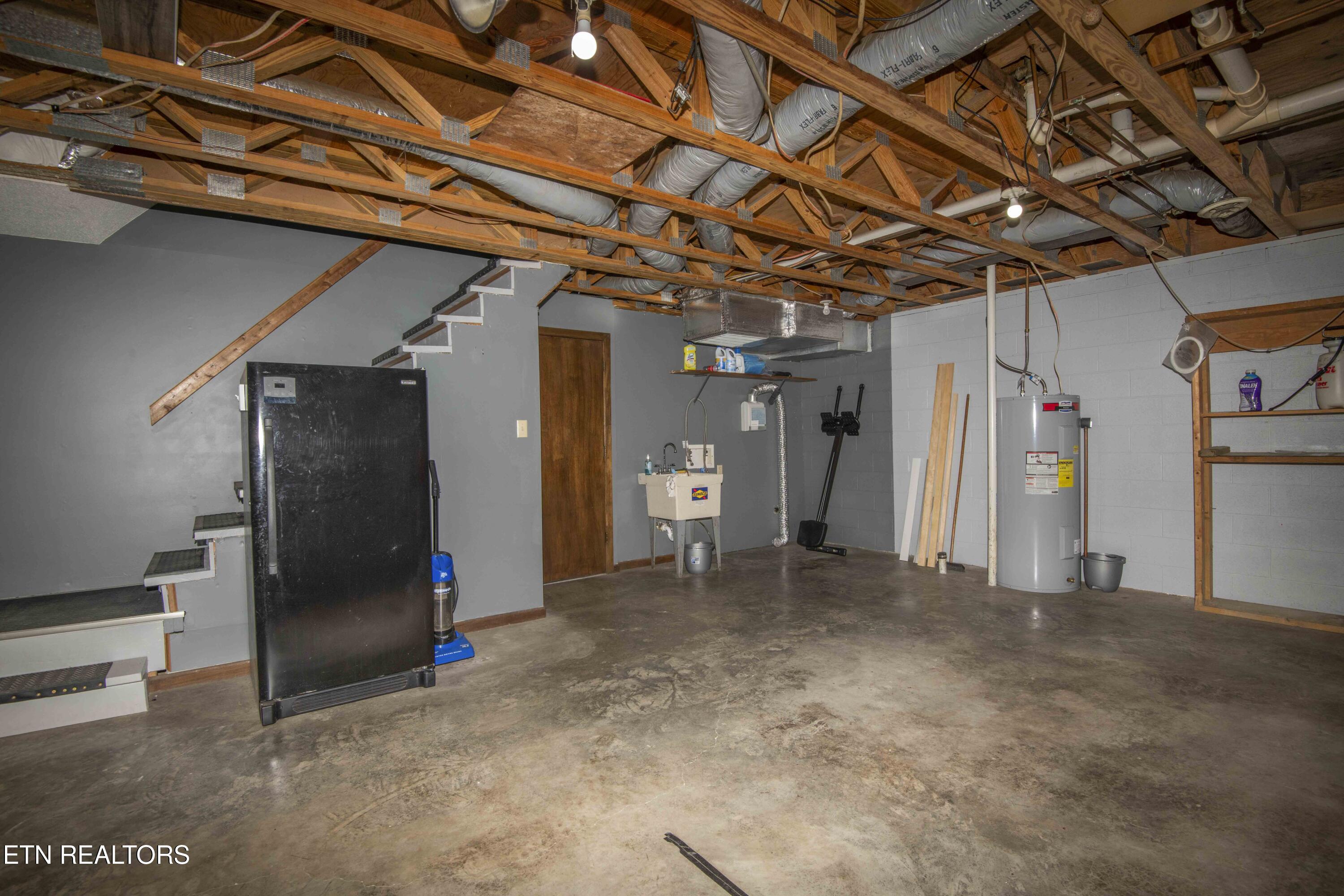 116 Stair Lane Clinton, TN 37716 - Photo 30 of 43 basement 2q_1