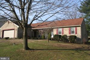 1116 Hempfield Drive Lancaster, PA 17601 - Photo 1 of 14 Gallery Image 1