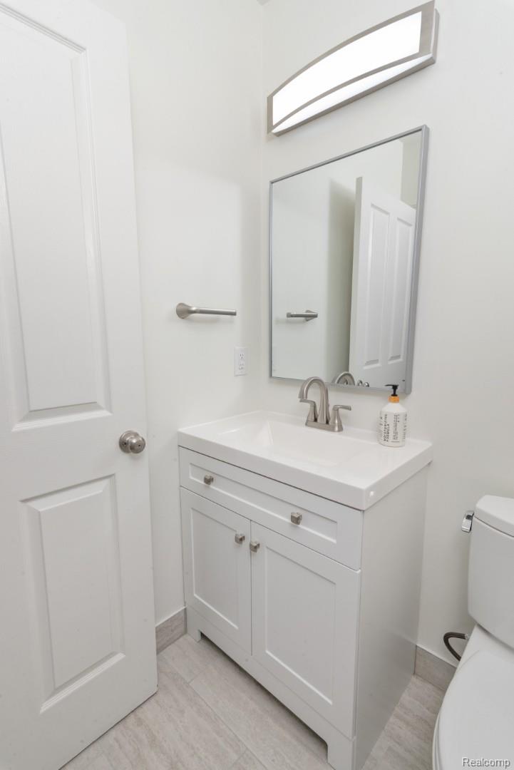 20072 Rodeo Court Southfield, MI 48075 - Photo 14 of 39 13.jpg