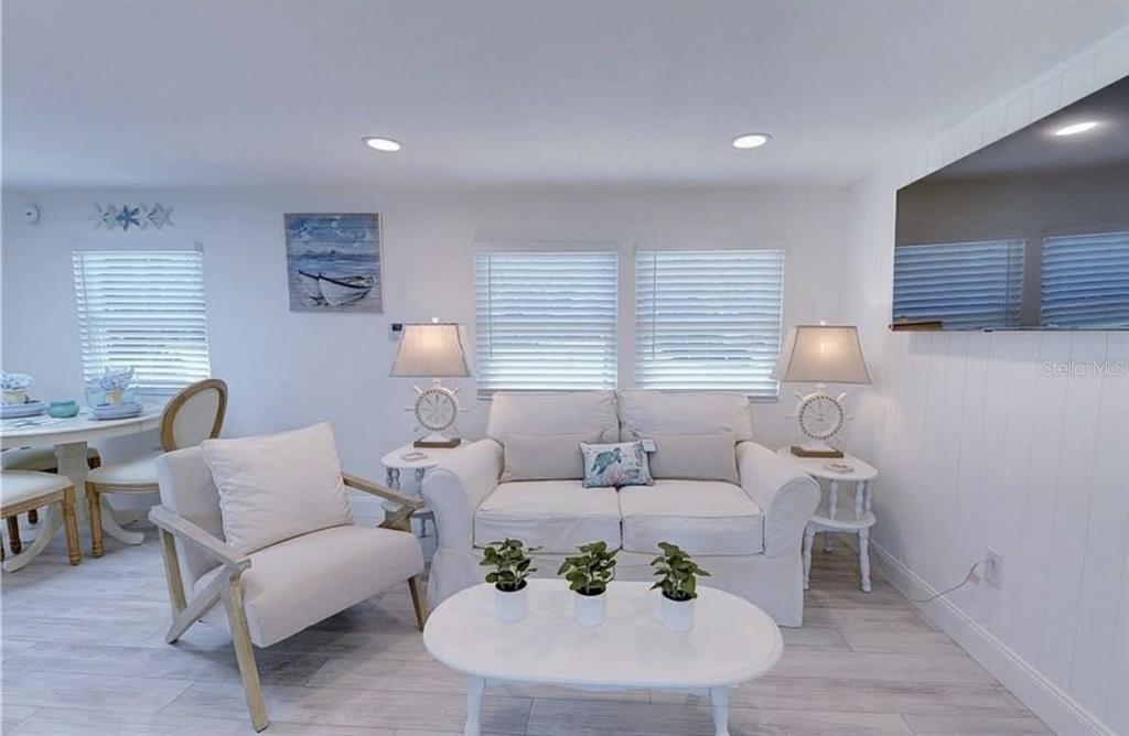 8164 East Turner Camp Road Inverness, FL 34453 - Photo 10 of 39 a living room with furniture