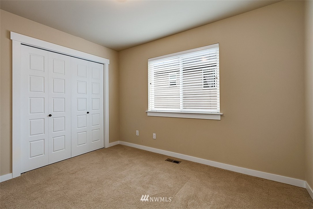 21620 32nd Avenue Southeast Bothell, WA 98021 - Photo 13 of 16