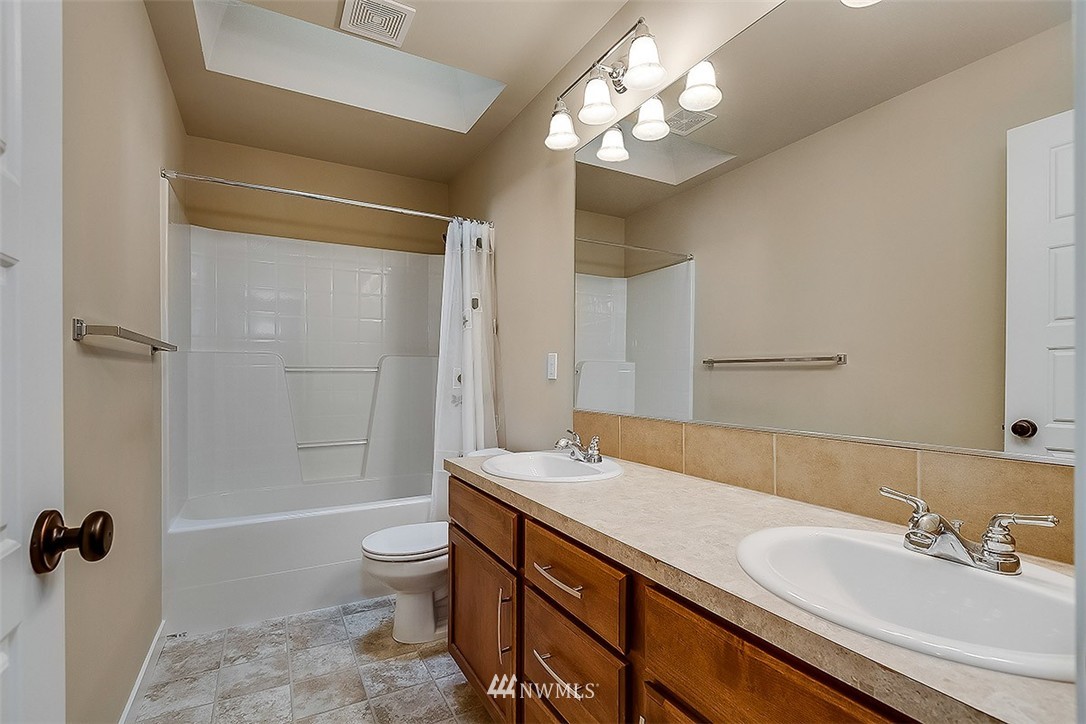 21620 32nd Avenue Southeast Bothell, WA 98021 - Photo 15 of 16