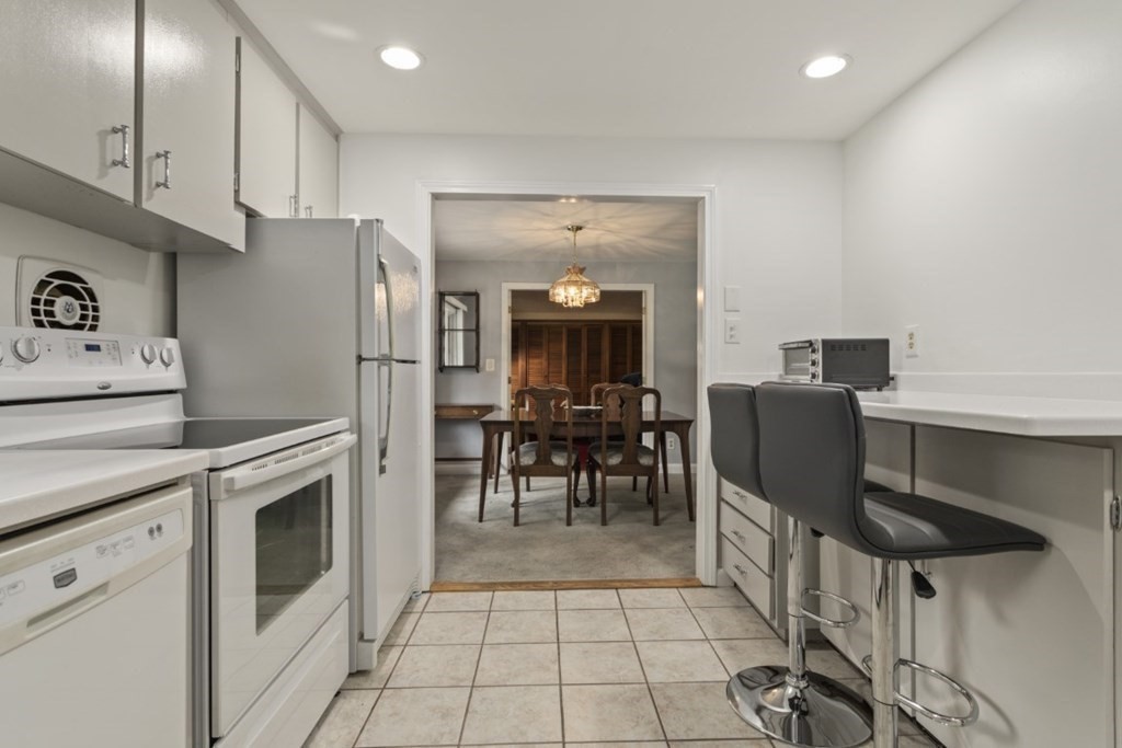 4 Wellesley Road Danvers, MA 01923 - Photo 13 of 38 Gallery Image 13