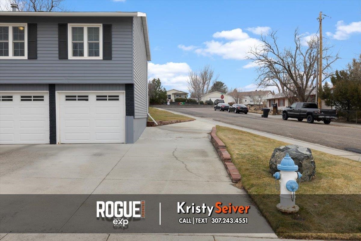 3600 Navarre Road Casper, WY 82604 - Photo 2 of 40