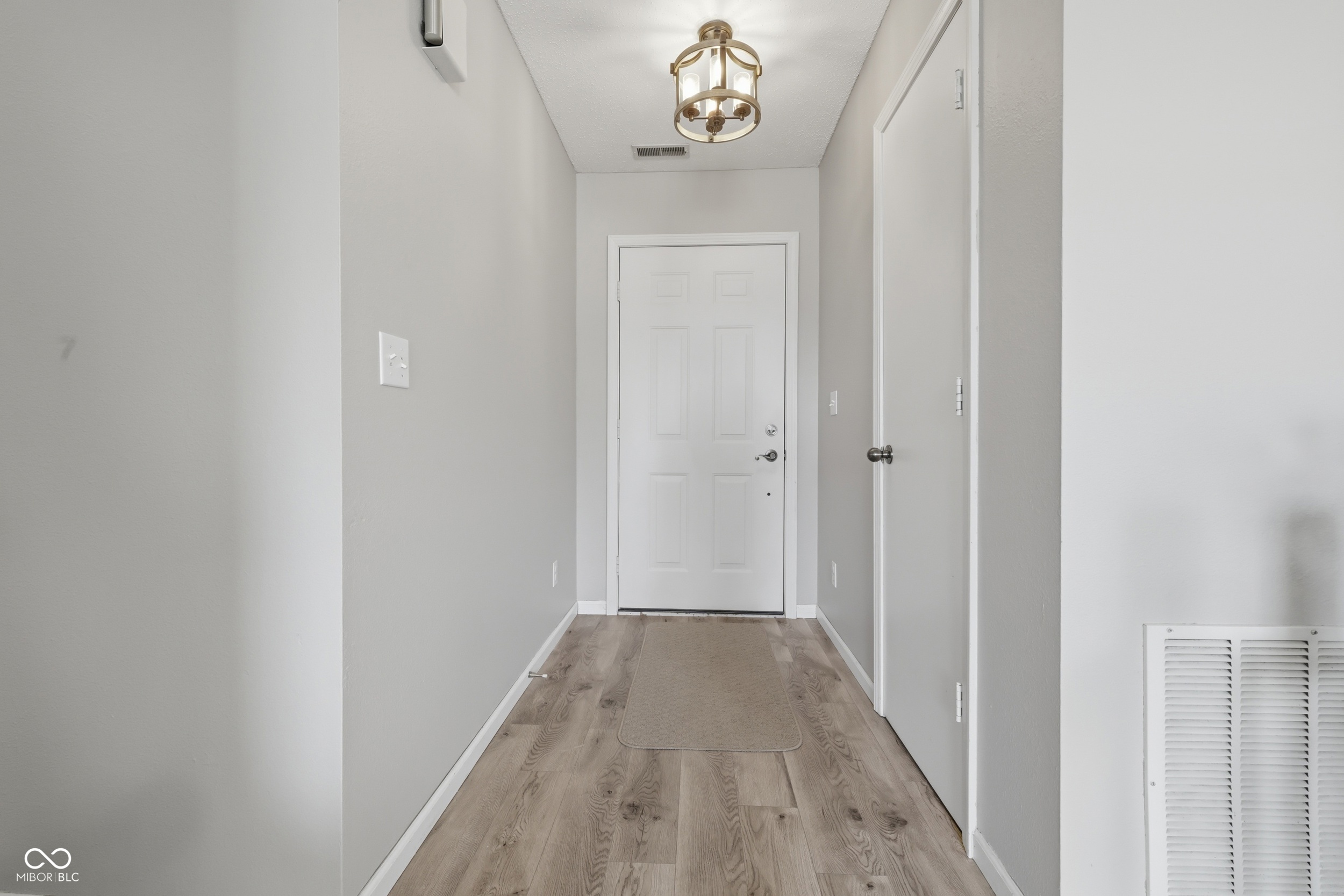 4032 Springmill Drive Kokomo, IN 46902 - Photo 5 of 33