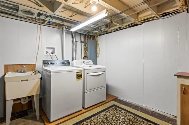 $2,600 | 45 Marsden Road, Rochester, NY 14609