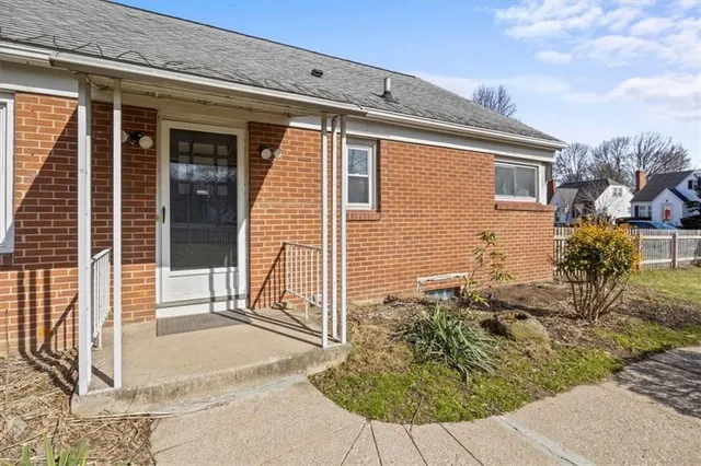 $2,600 | 45 Marsden Road, Rochester, NY 14609