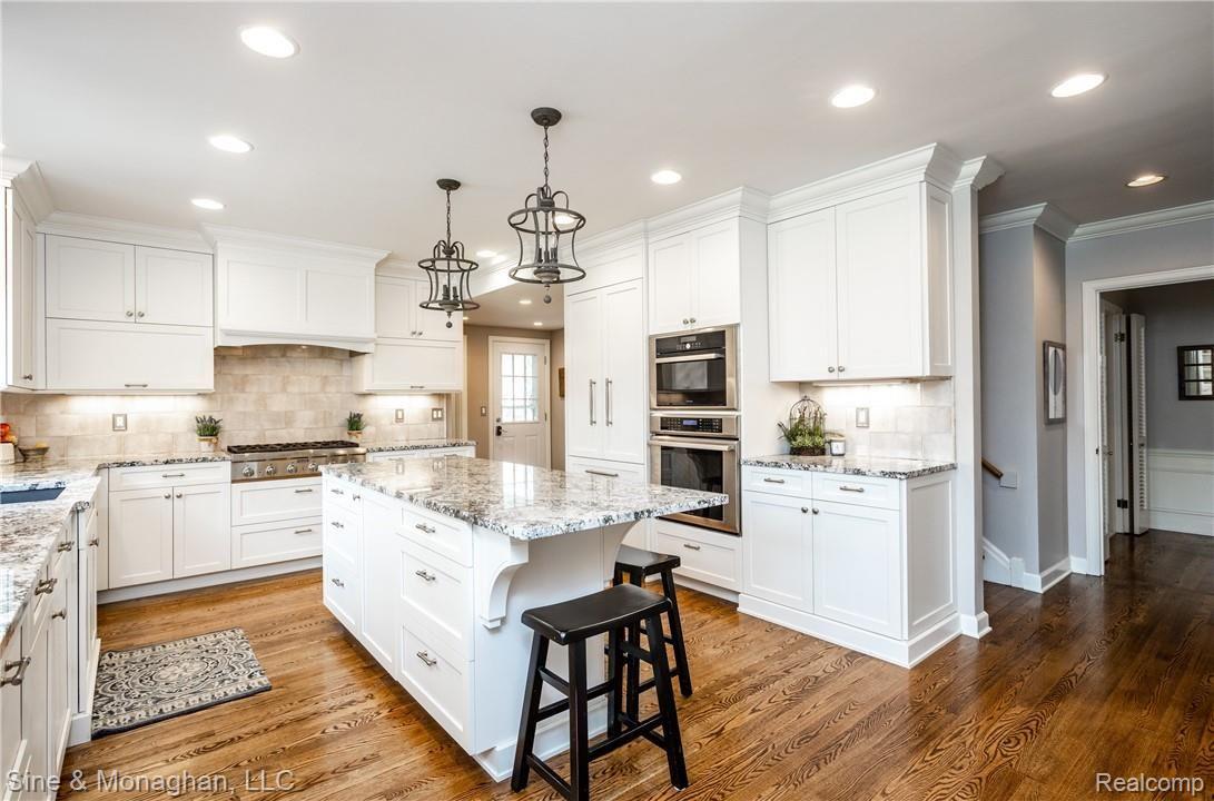 179 Stephens Road Grosse Pointe, MI 48236 - Photo 15 of 81 179 Stephens L046.jpg