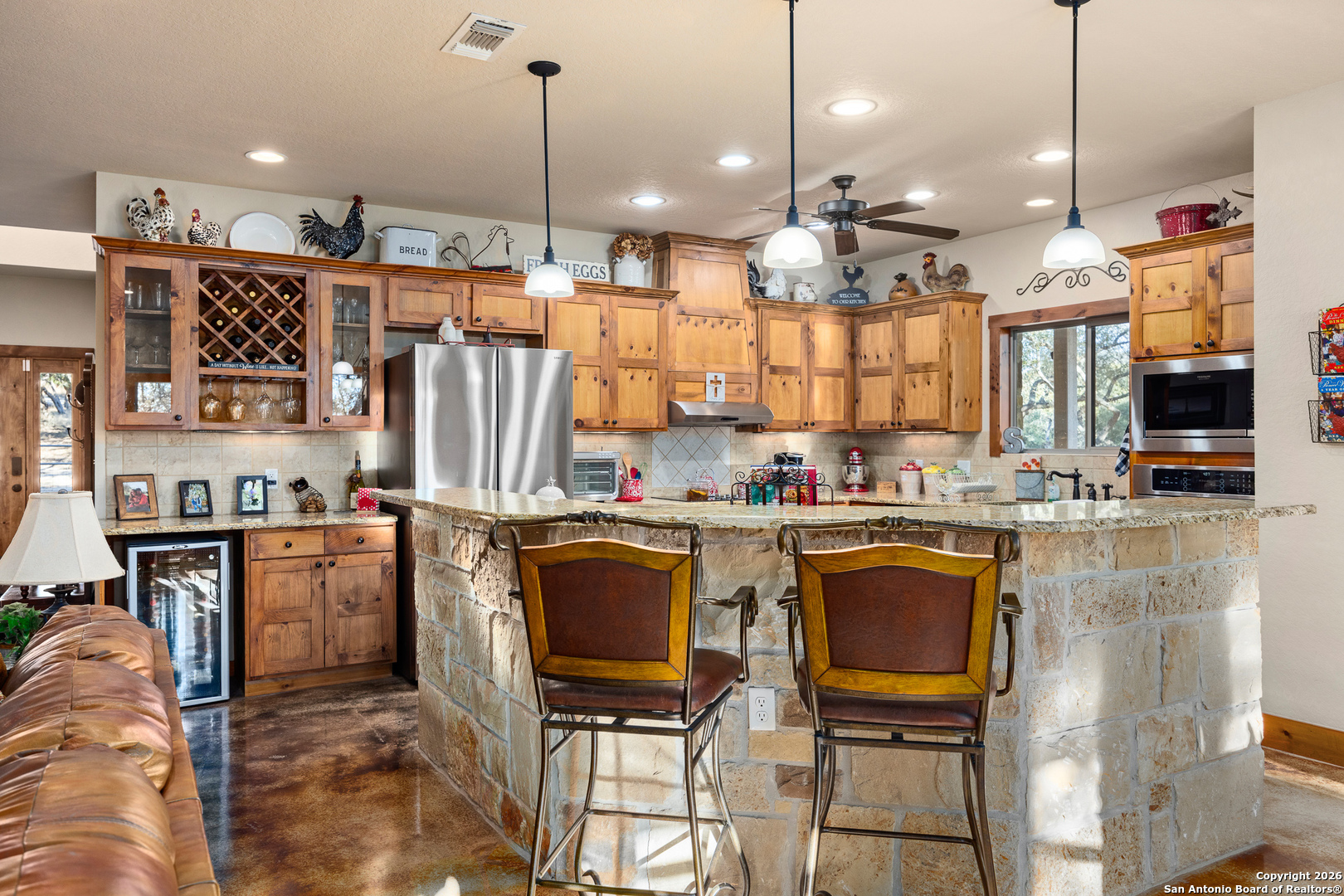 488 Phillip Drive Pipe Creek, TX 78063 - Photo 11 of 50