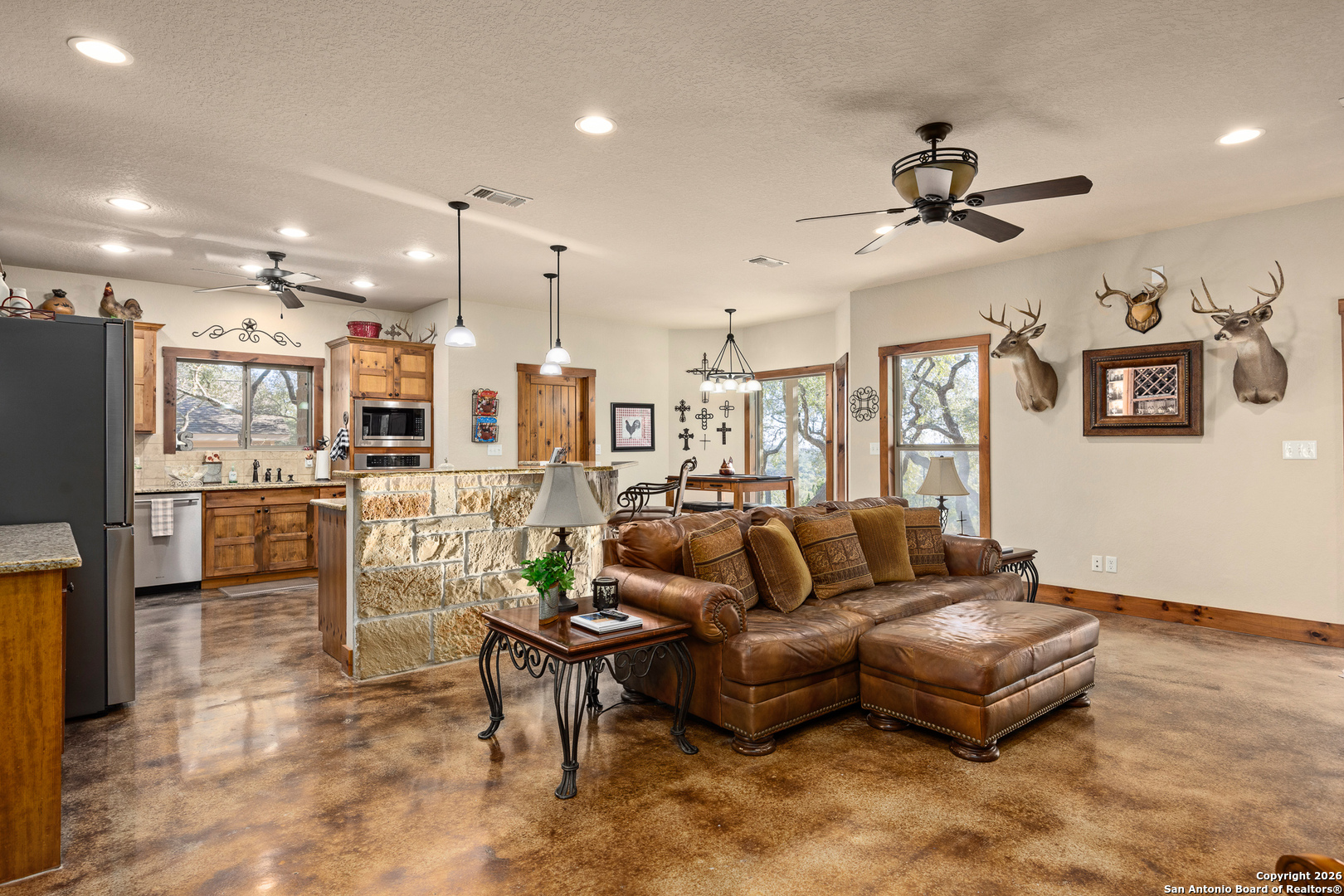 488 Phillip Drive Pipe Creek, TX 78063 - Photo 5 of 50