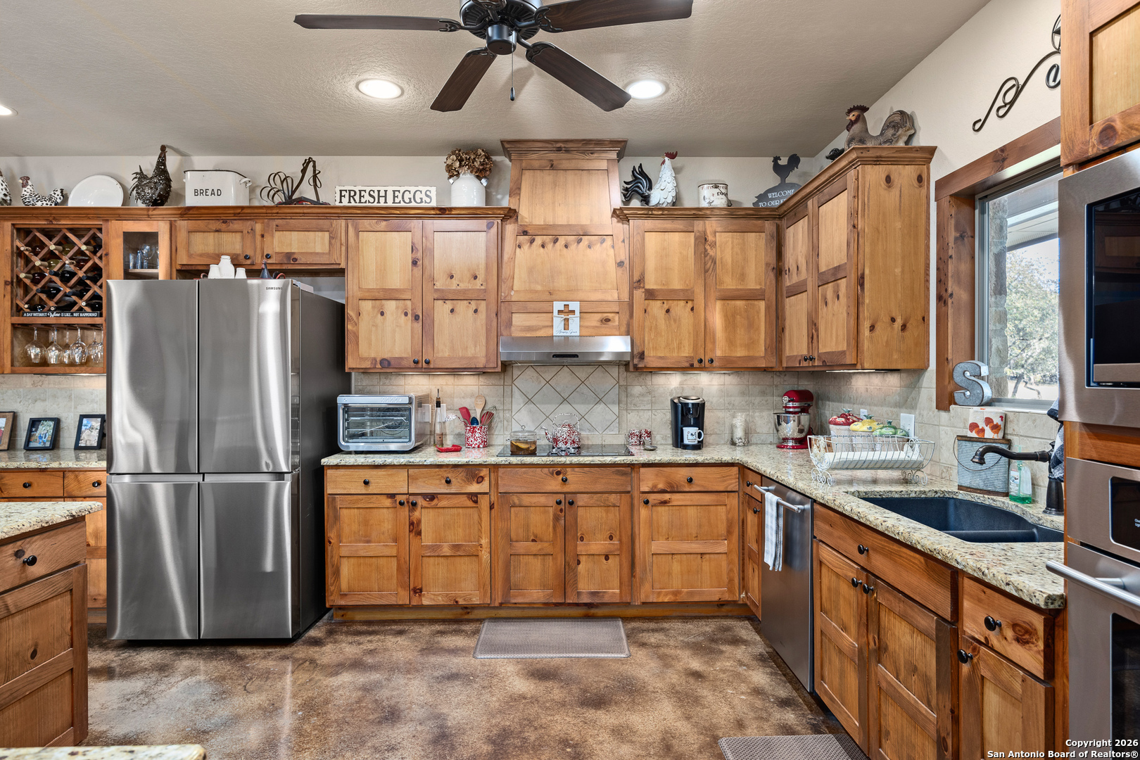 488 Phillip Drive Pipe Creek, TX 78063 - Photo 8 of 50