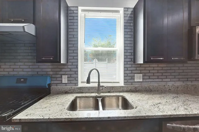 a close view of sink and tap