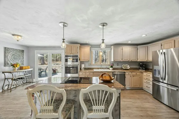 $724,900 | 151 Hickory Lane, Northbridge, MA 01588