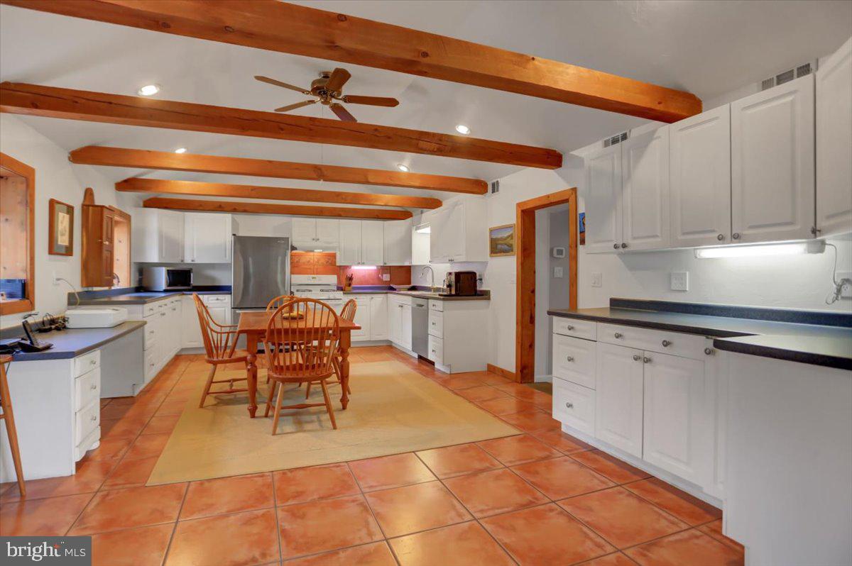 110 Woodview Road Biglerville, PA 17307 - Photo 4 of 55 Gallery Image 4