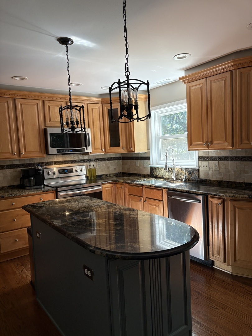 2030 Forest Ridge Road St. Charles, IL 60174 - Photo 12 of 23