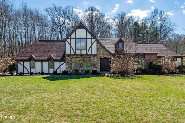 $650,000 | 746 Quail Hollow Drive, Elizabethton, TN 37643