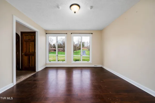 $650,000 | 746 Quail Hollow Drive, Elizabethton, TN 37643