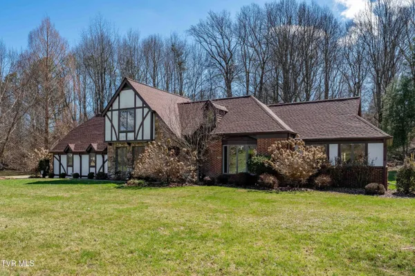 $650,000 | 746 Quail Hollow Drive, Elizabethton, TN 37643