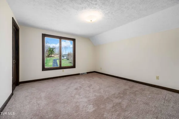 $650,000 | 746 Quail Hollow Drive, Elizabethton, TN 37643