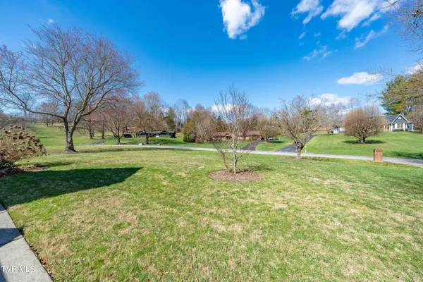 $650,000 | 746 Quail Hollow Drive, Elizabethton, TN 37643