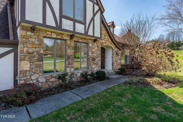 $650,000 | 746 Quail Hollow Drive, Elizabethton, TN 37643