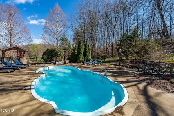 $650,000 | 746 Quail Hollow Drive, Elizabethton, TN 37643