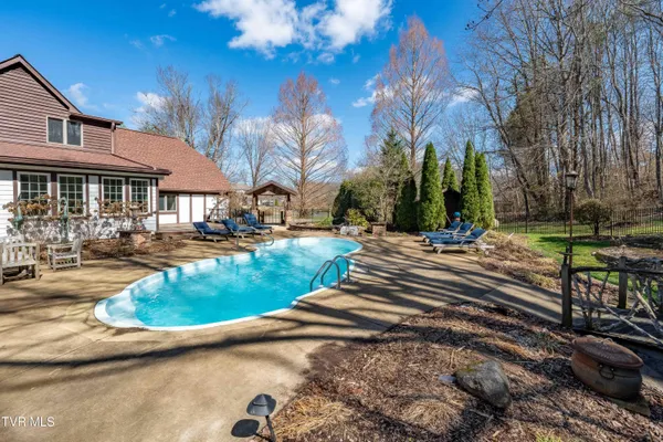 $650,000 | 746 Quail Hollow Drive, Elizabethton, TN 37643