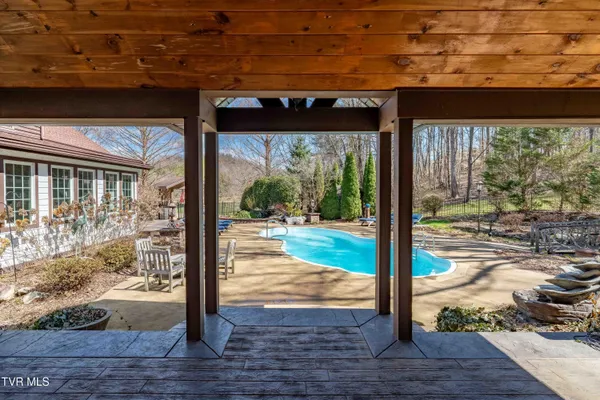 $650,000 | 746 Quail Hollow Drive, Elizabethton, TN 37643