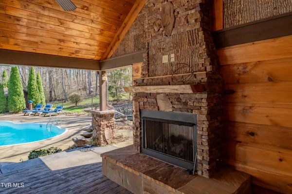 $650,000 | 746 Quail Hollow Drive, Elizabethton, TN 37643