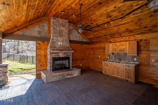 $650,000 | 746 Quail Hollow Drive, Elizabethton, TN 37643