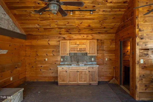 $650,000 | 746 Quail Hollow Drive, Elizabethton, TN 37643