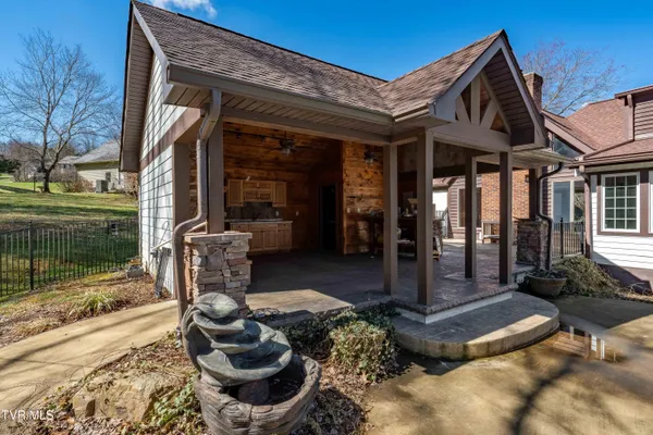 $650,000 | 746 Quail Hollow Drive, Elizabethton, TN 37643