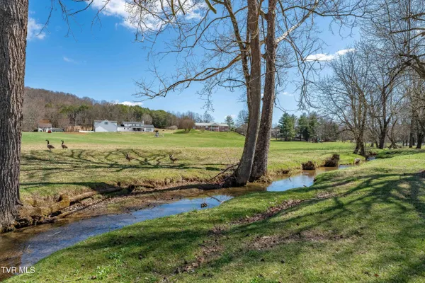 $650,000 | 746 Quail Hollow Drive, Elizabethton, TN 37643