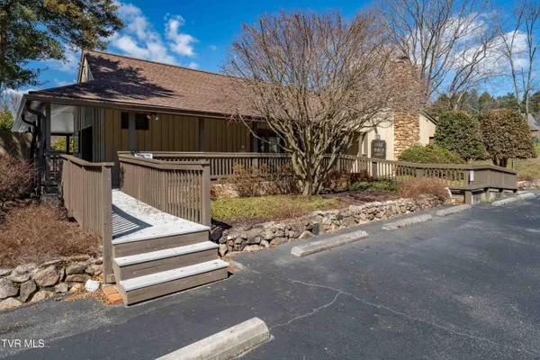 $650,000 | 746 Quail Hollow Drive, Elizabethton, TN 37643