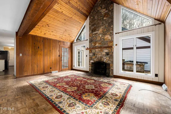 $650,000 | 746 Quail Hollow Drive, Elizabethton, TN 37643