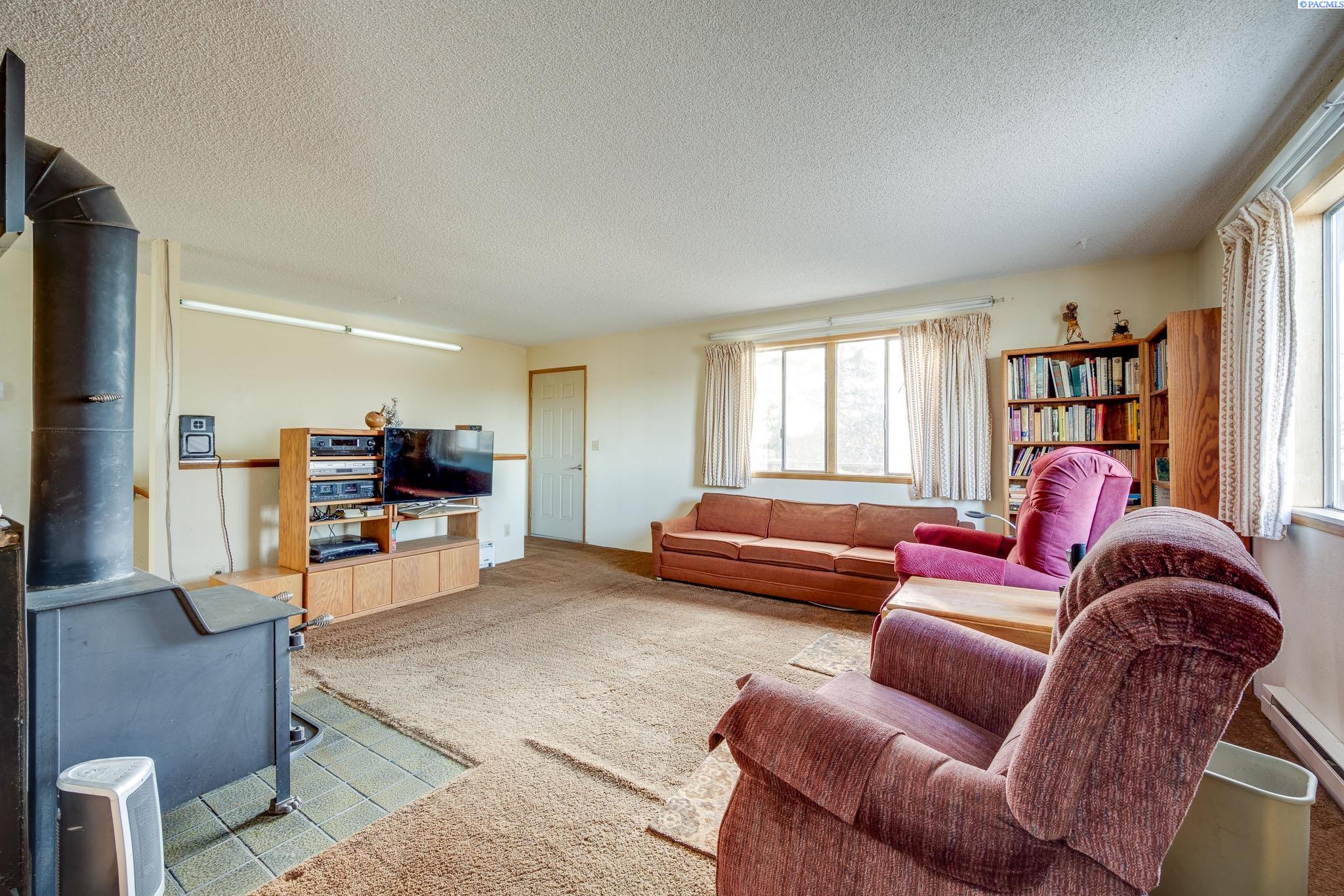 2854 Banner Road Pullman, WA 99163 - Photo 10 of 32 Gallery Image 10
