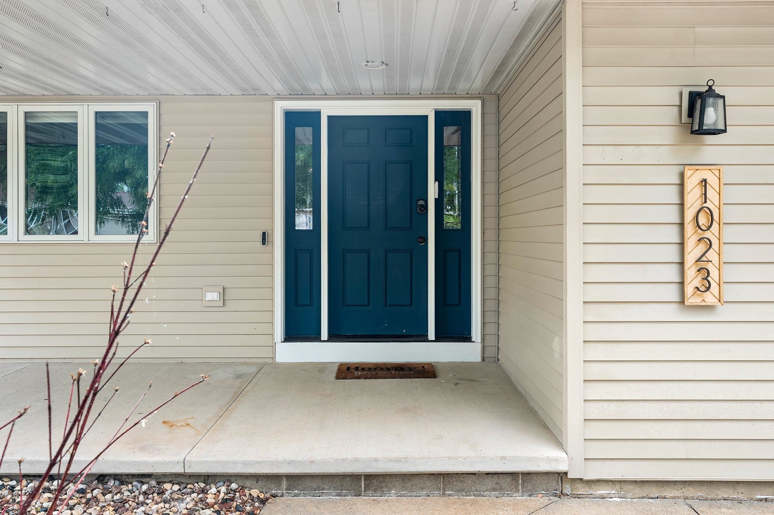 1023 West Ridgeview Drive Appleton, WI 54914 - Photo 3 of 71